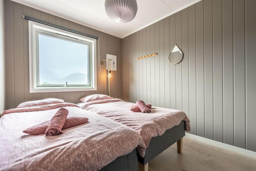 Sund  Sundet Lofoten Holiday Houseヴィラ エクステリア 写真