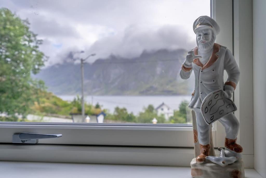 Sund  Sundet Lofoten Holiday Houseヴィラ エクステリア 写真