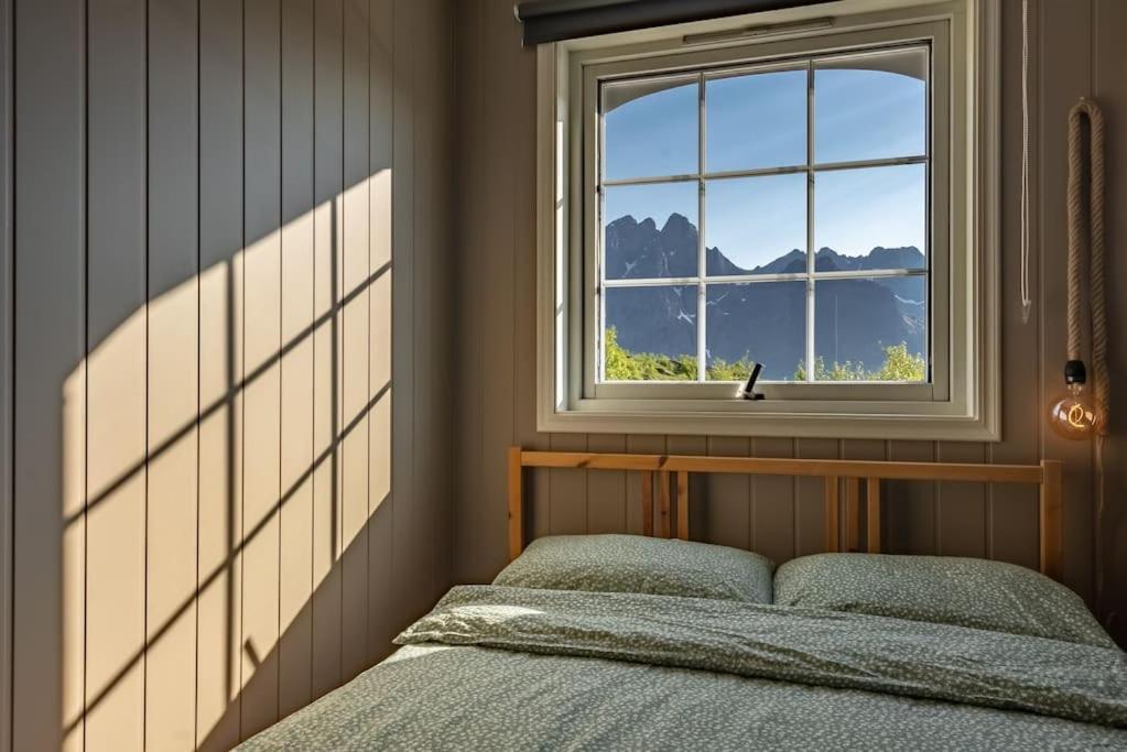 Sund  Sundet Lofoten Holiday Houseヴィラ エクステリア 写真