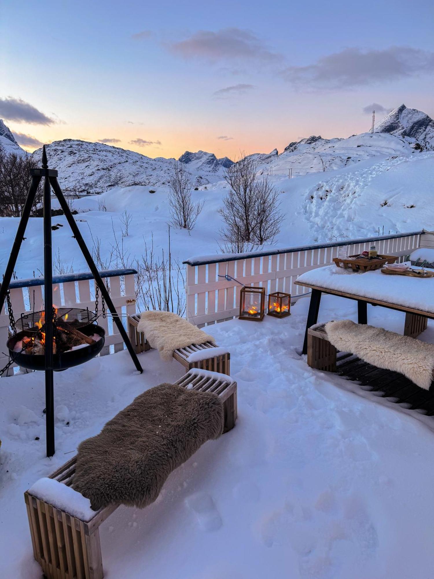 Sund  Sundet Lofoten Holiday Houseヴィラ エクステリア 写真