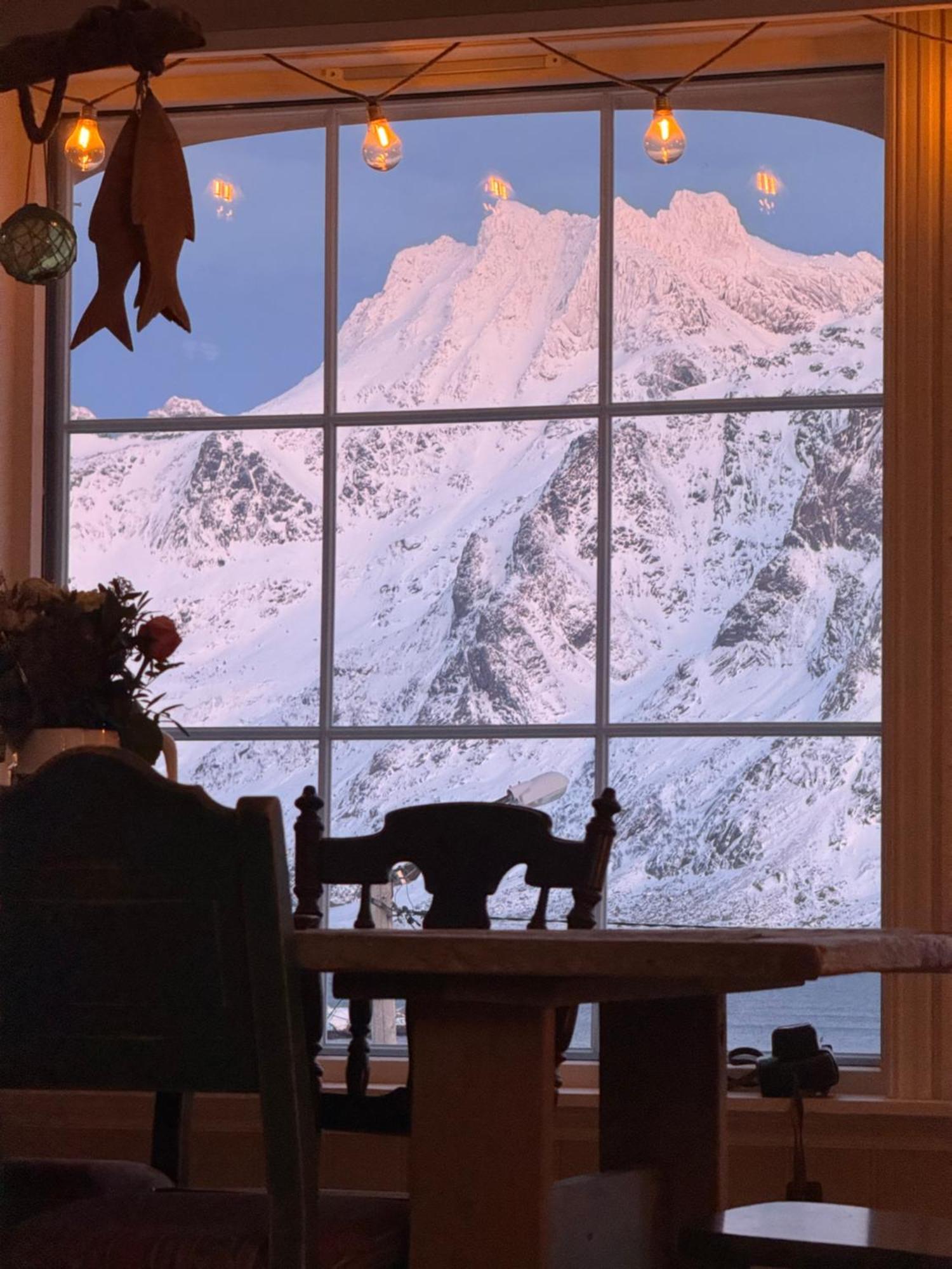 Sund  Sundet Lofoten Holiday Houseヴィラ エクステリア 写真